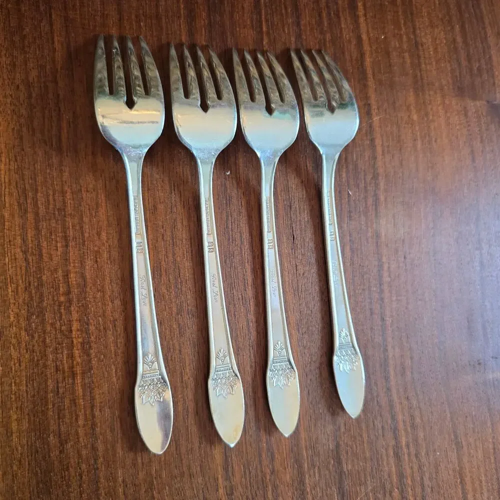 Vintage 1847 Rogers Bros FIRST LOVE 4 Salad Forks Silverplate Art Deco Cottage